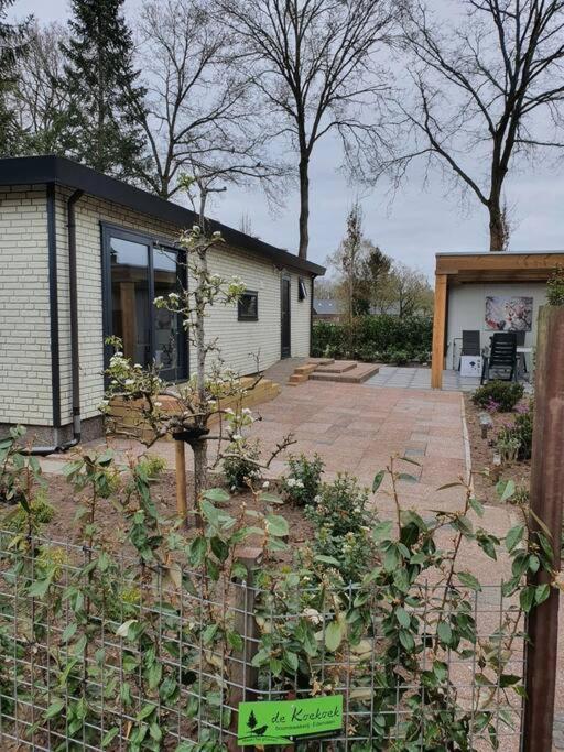 Cozy Chalet For 4 Veluwe Putten Exterior foto